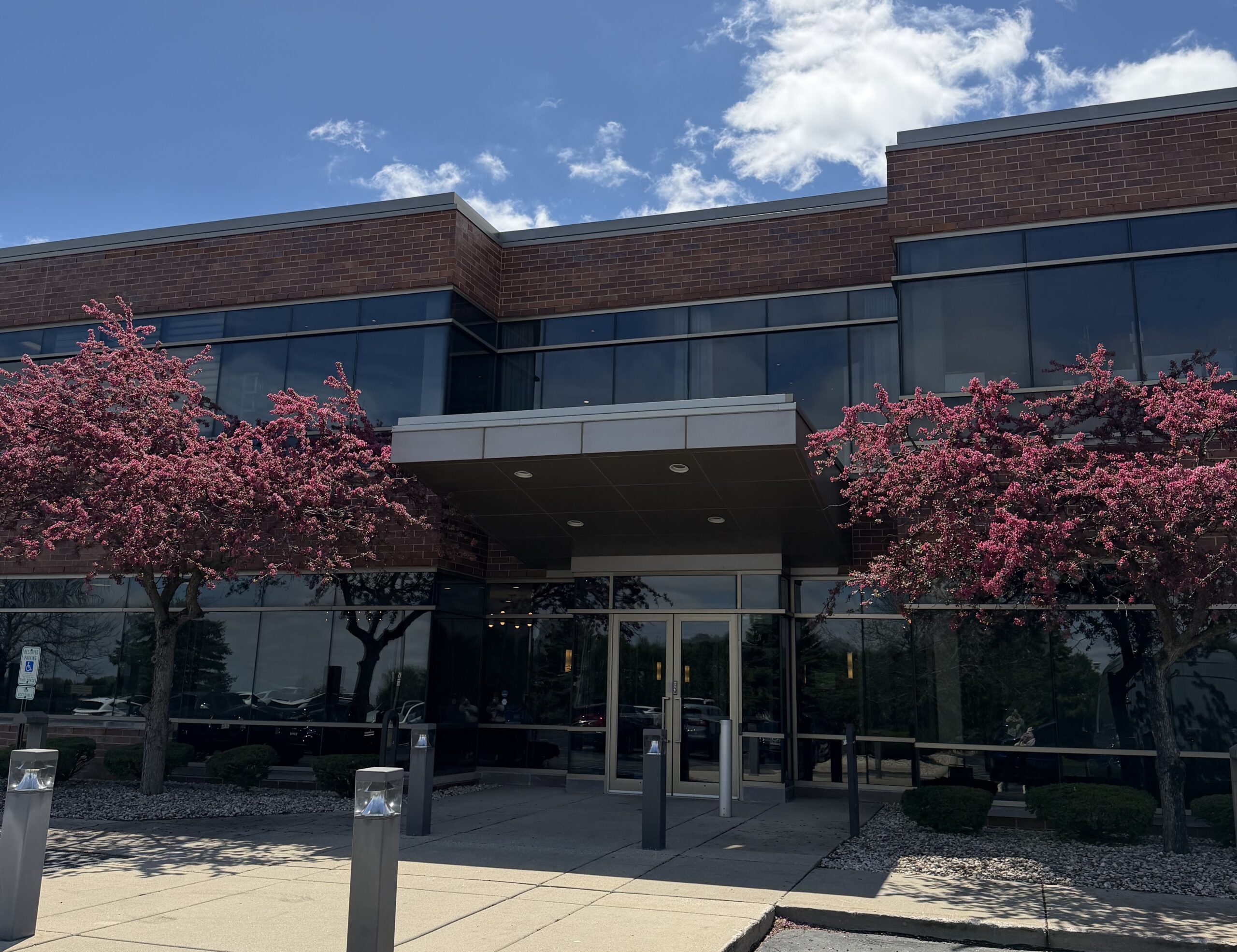 Waukesha Illume Cosmetic Office